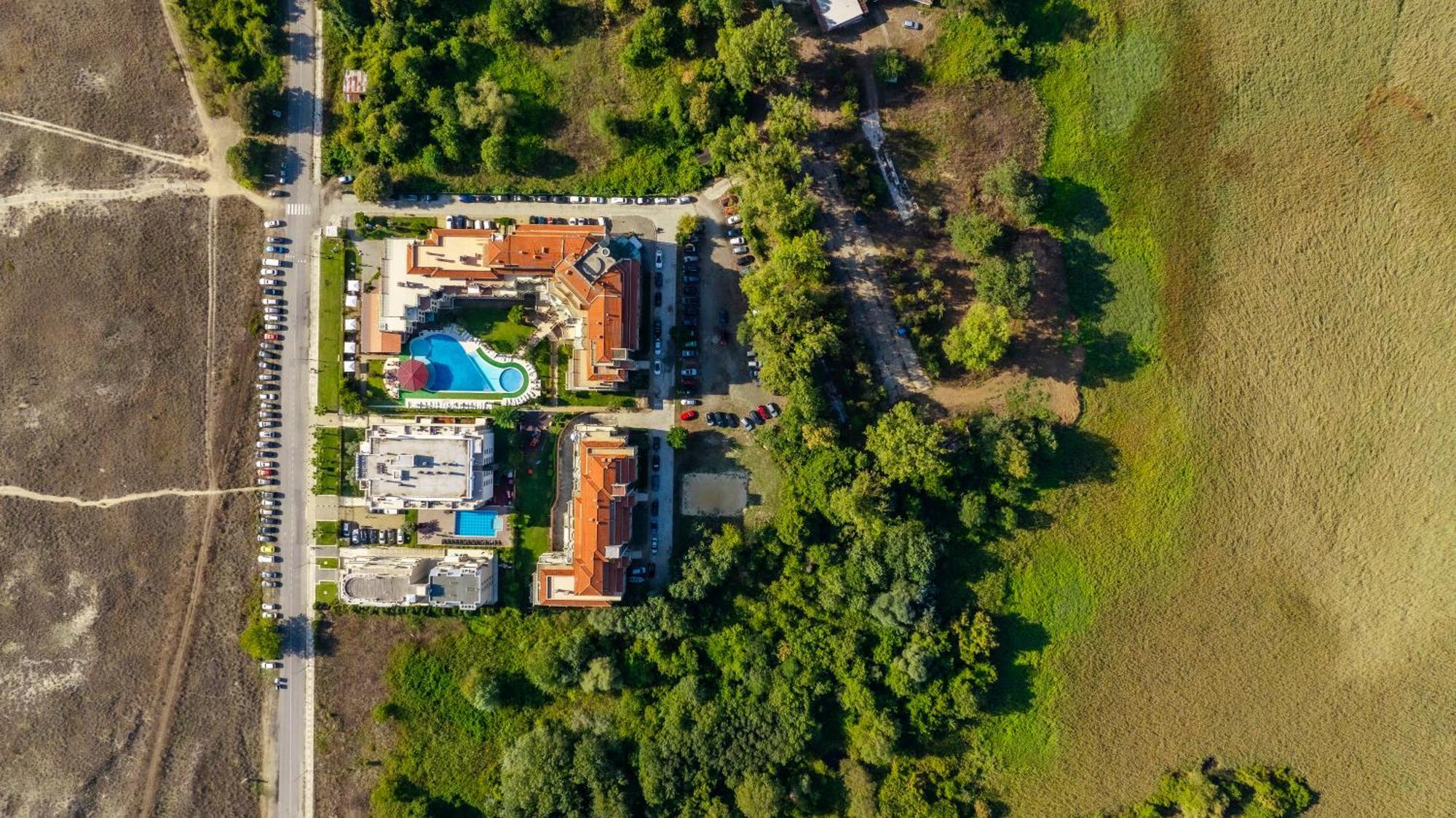Aparthotel Hotel Prestige City II Primorsko Eksteriør billede