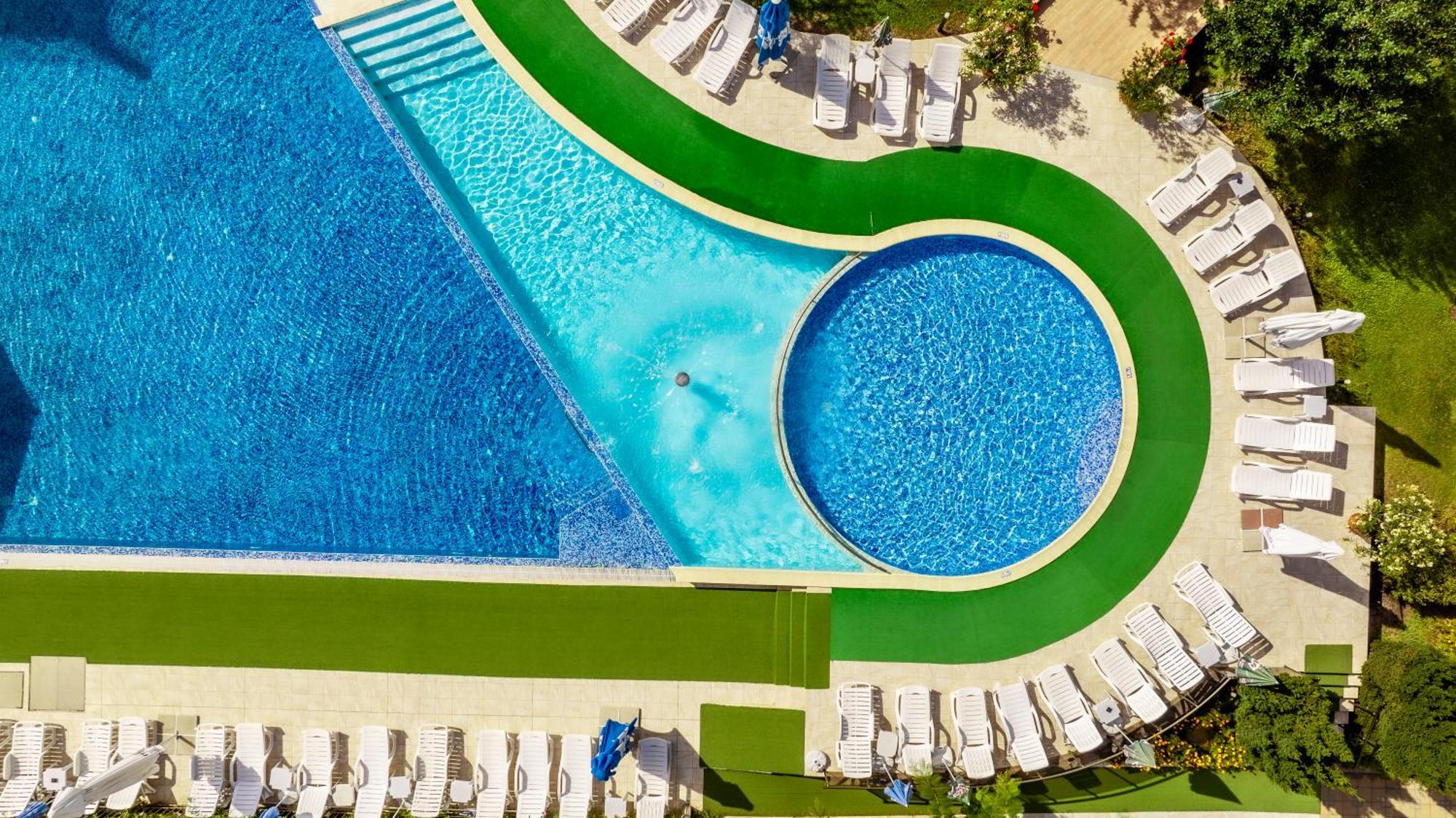Aparthotel Hotel Prestige City II Primorsko Eksteriør billede