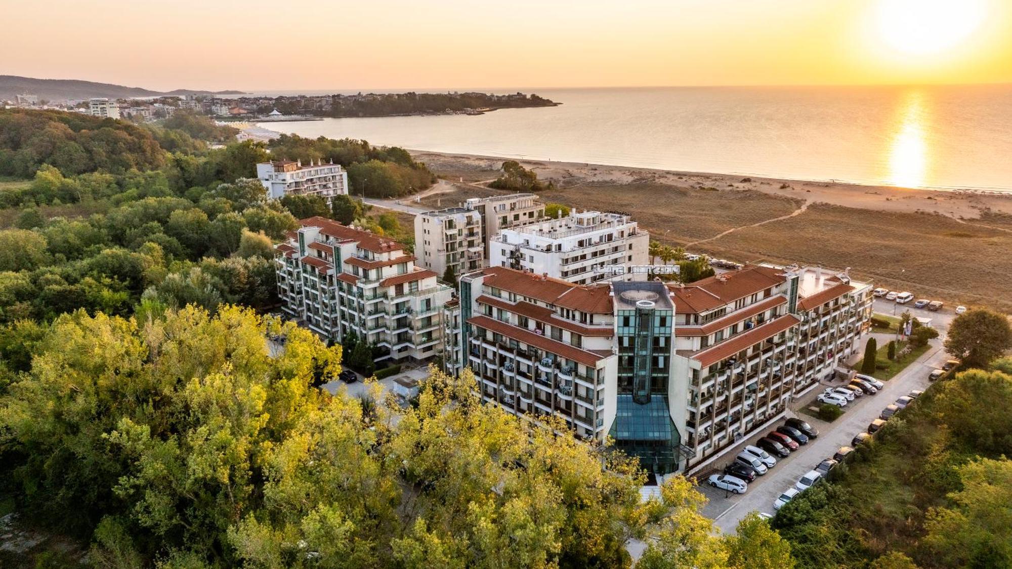Aparthotel Hotel Prestige City II Primorsko Eksteriør billede