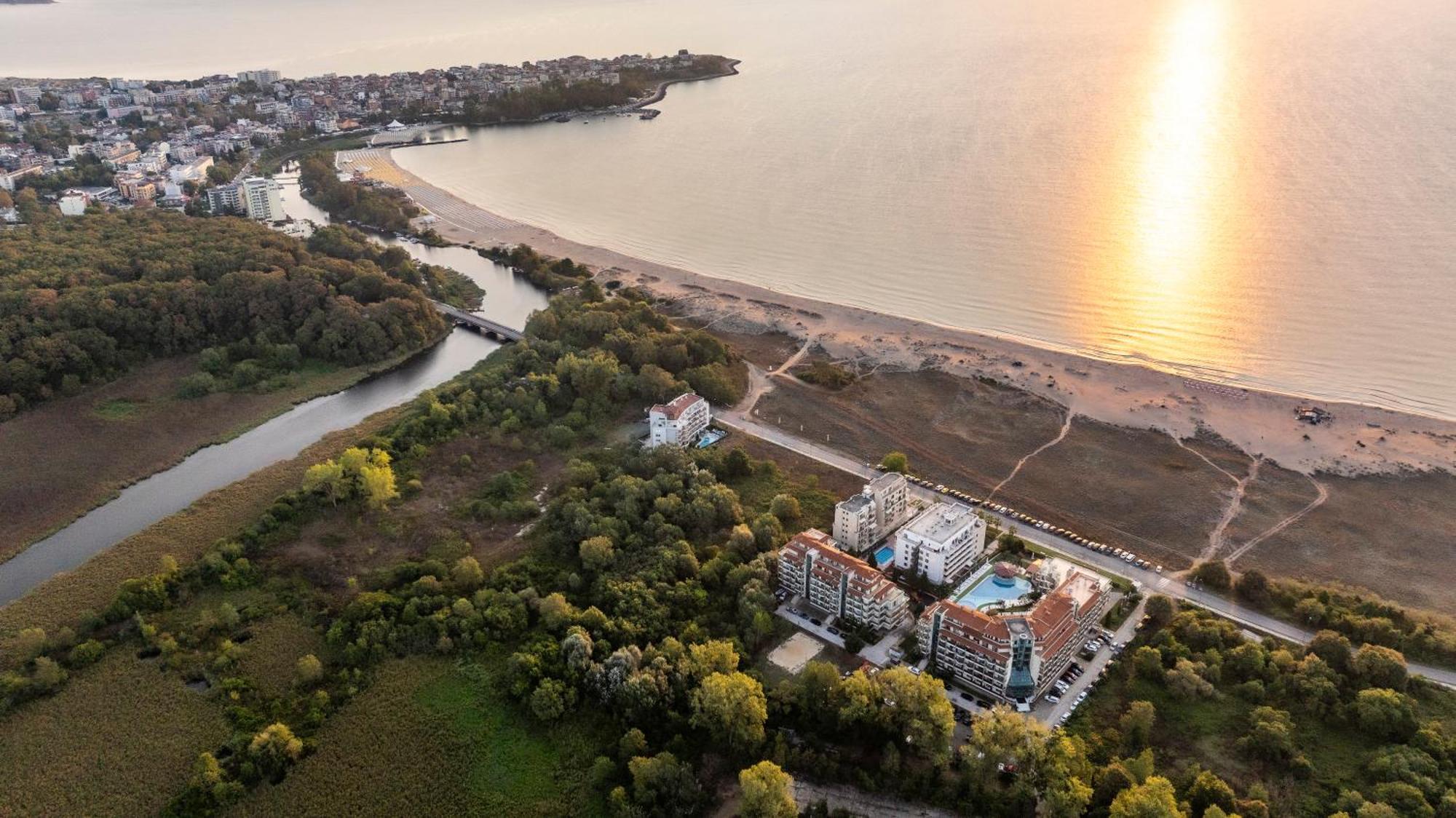 Aparthotel Hotel Prestige City II Primorsko Eksteriør billede