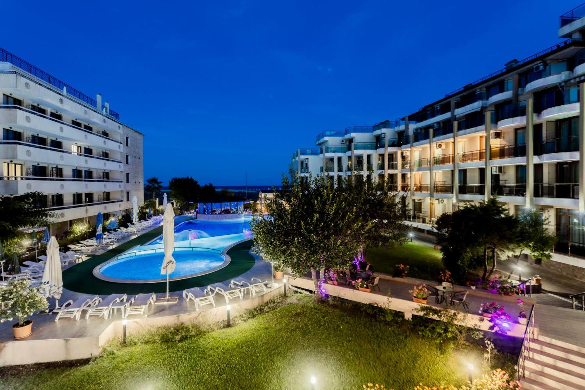 Aparthotel Hotel Prestige City II Primorsko Eksteriør billede