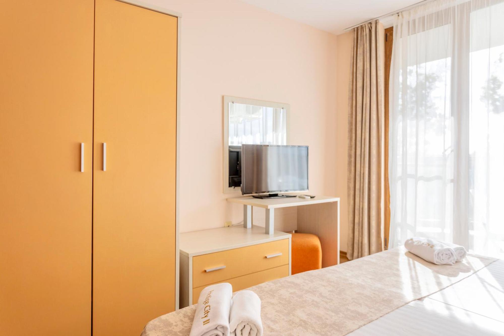 Aparthotel Hotel Prestige City II Primorsko Eksteriør billede